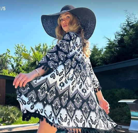 Women’s Black and White Abstract Kimono Cover Up – Trendyol Open Front Beach Cardigan