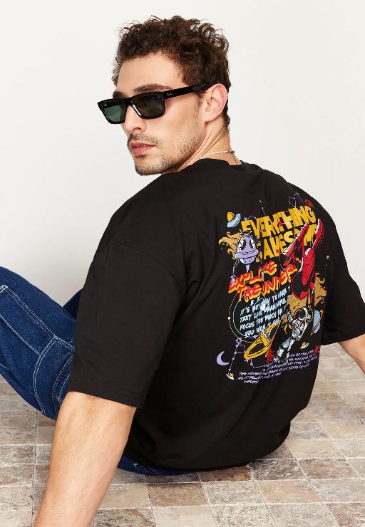 Menโs Black Small Chest Graphic Cotton T-Shirt, Short Sleeve Casual Streetwear Top