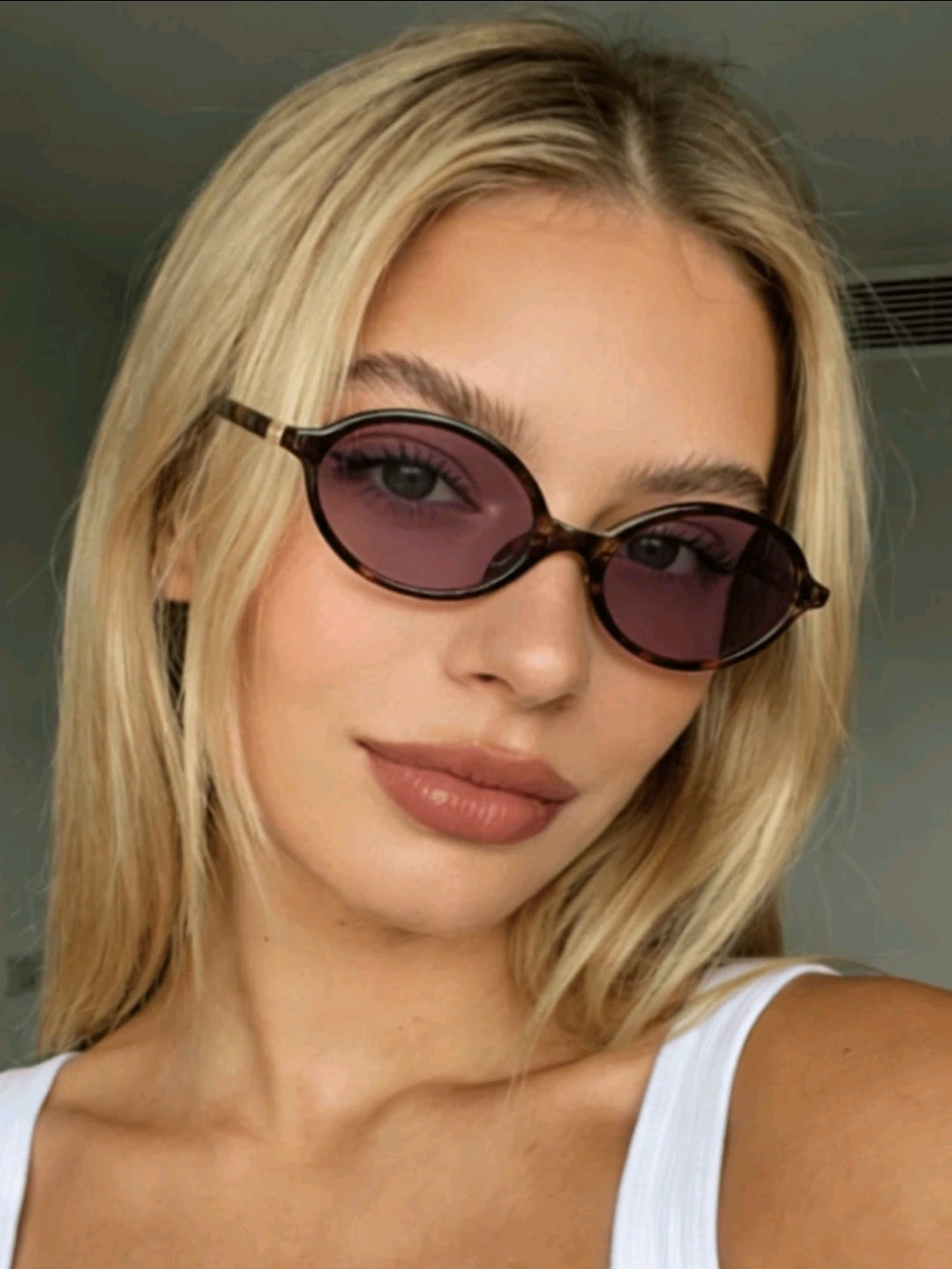 Oval Tortoiseshell Sunglasses with Tinted Lenses