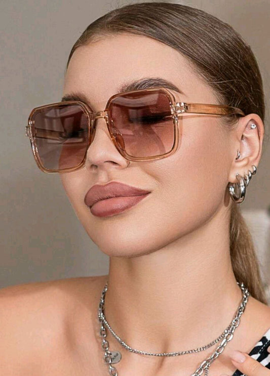 Women's Sunglasses – Modern Design with Square Frame and Tinted Lenses, Availabl
