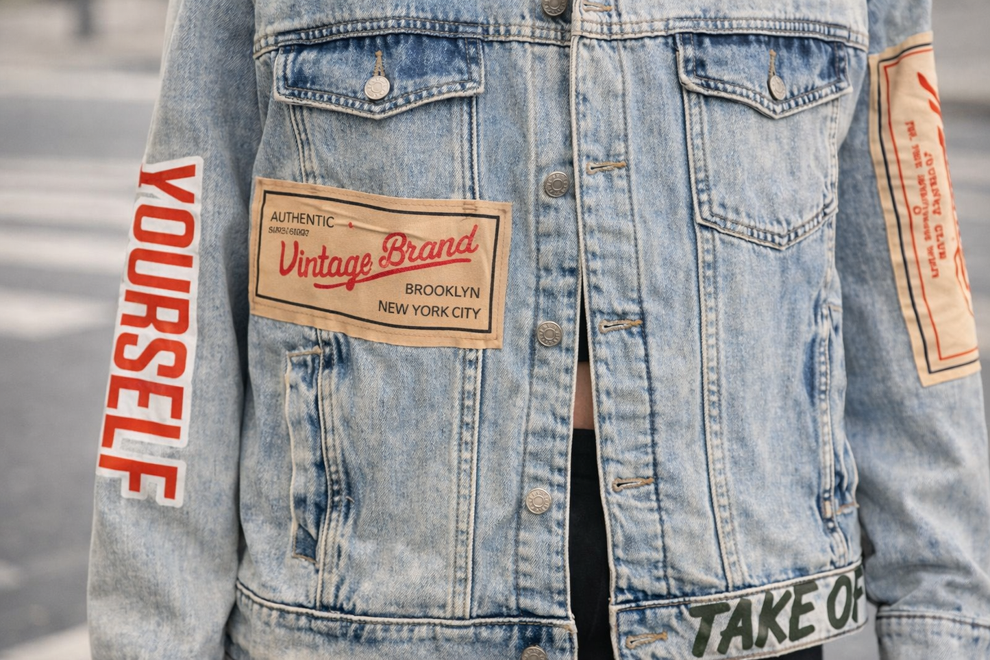 Oversized Light Wash Denim Jacket with Graphic Patches – Street Style Printed Jeans Jacket