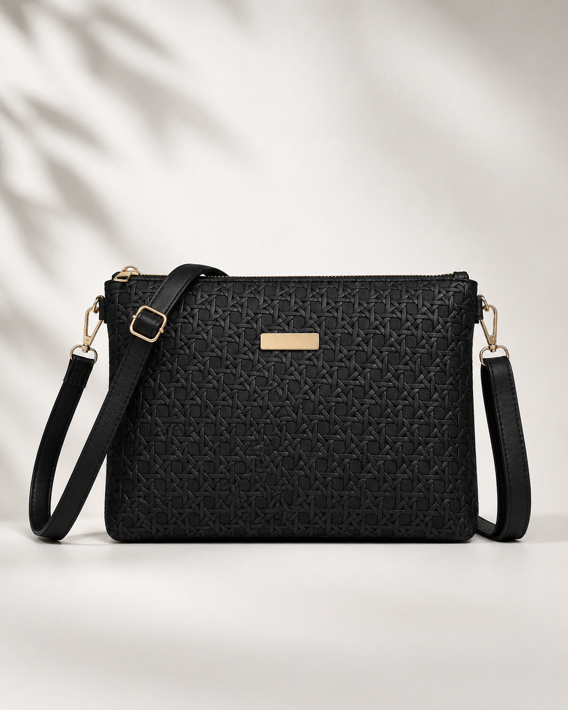 SHEIN Women Black Textured Crossbody Wristlet Bag