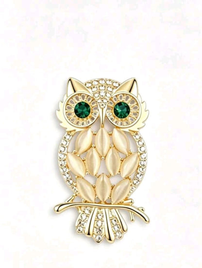 SHEIN Gold Owl Crystal Brooch Pin