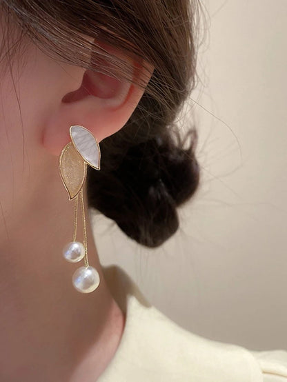 Elegant Leaf Pearl Drop Earrings – Gold Tone Minimalist Statement Earrings for Women