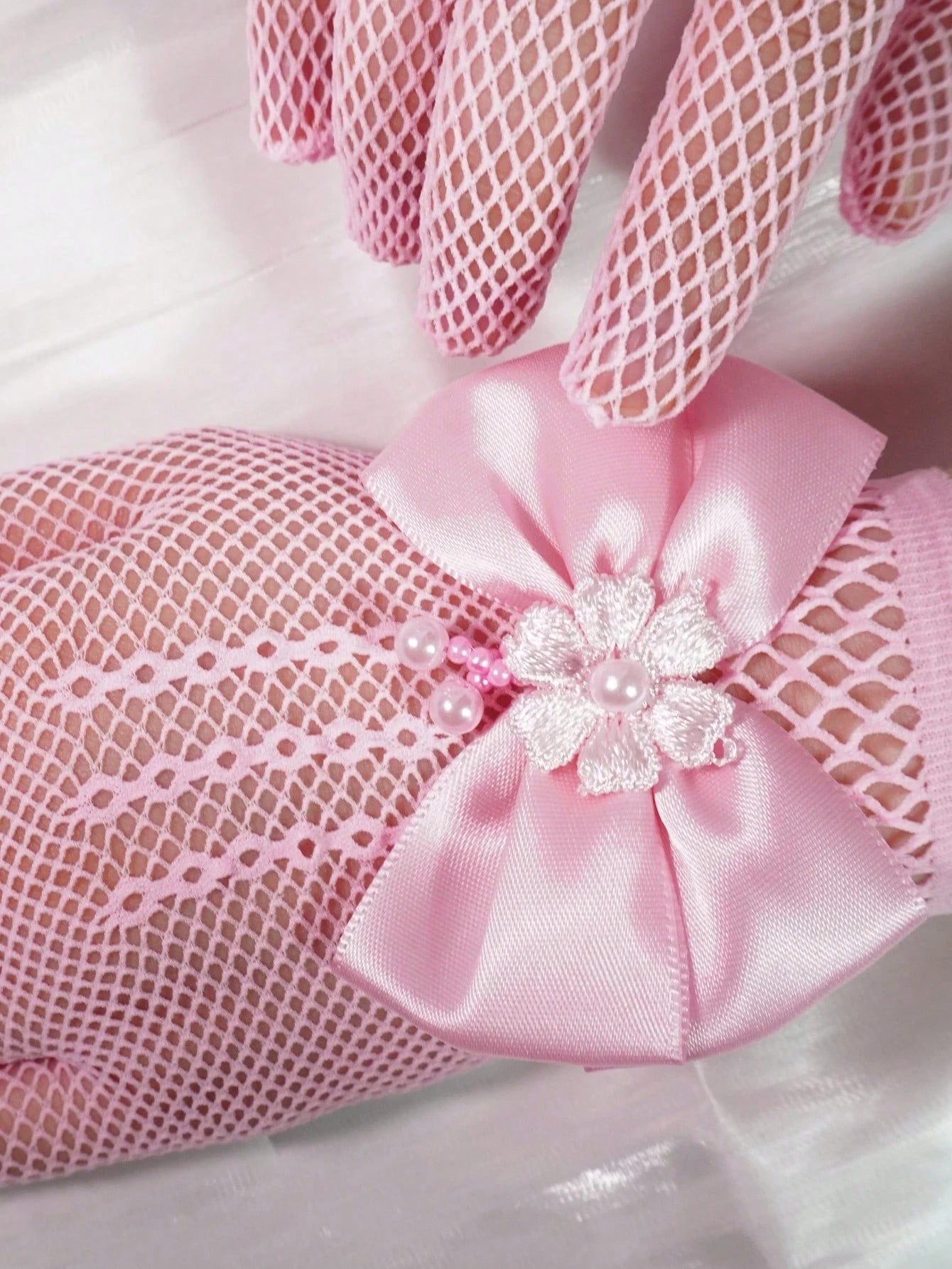 Girls’ Pink Mesh Dress Gloves – Satin Bow & Floral Pearl Detail – Princess Party Costume Gloves