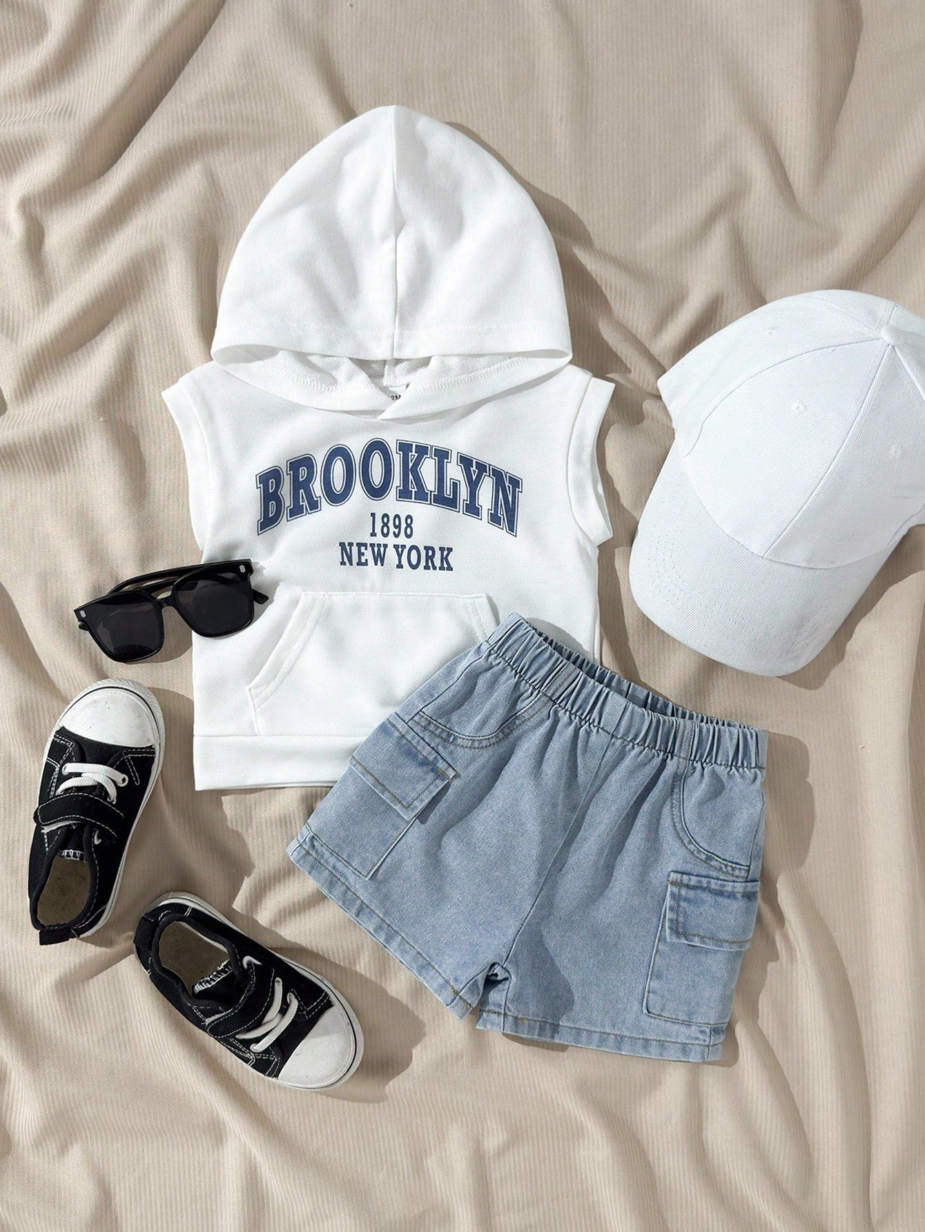 Baby Boy White Sleeveless Hoodie and Denim Shorts Set – Brooklyn Print Casual Summer Outfit