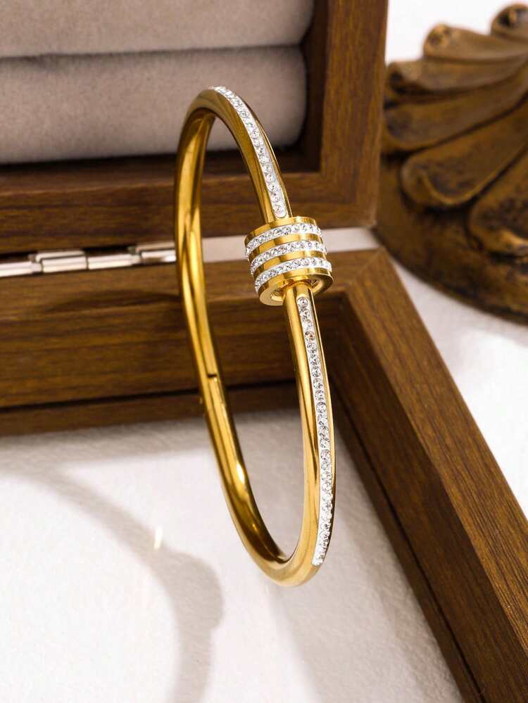 Women Luxury Gold Bracelet Set – Crystal & Pearl Design Bangles