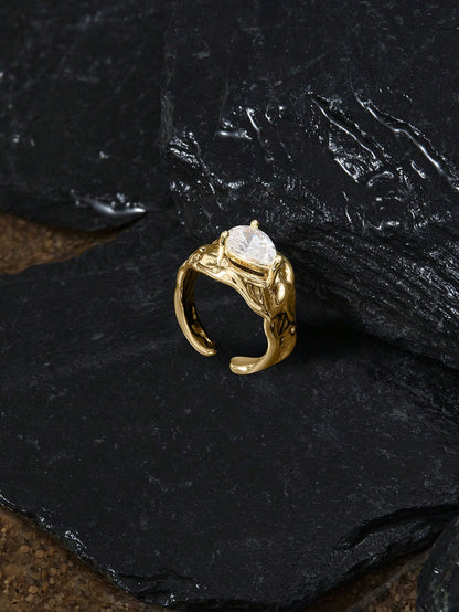 Women Gold Crystal Statement Ring – Adjustable Vintage Style