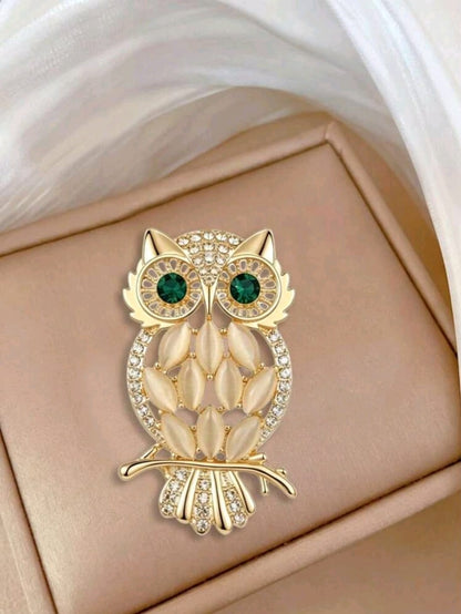 SHEIN Gold Owl Crystal Brooch Pin