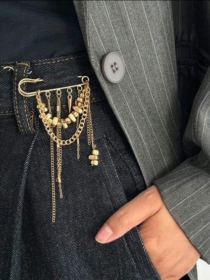 SHEIN Gold Safety Pin Chain Brooch