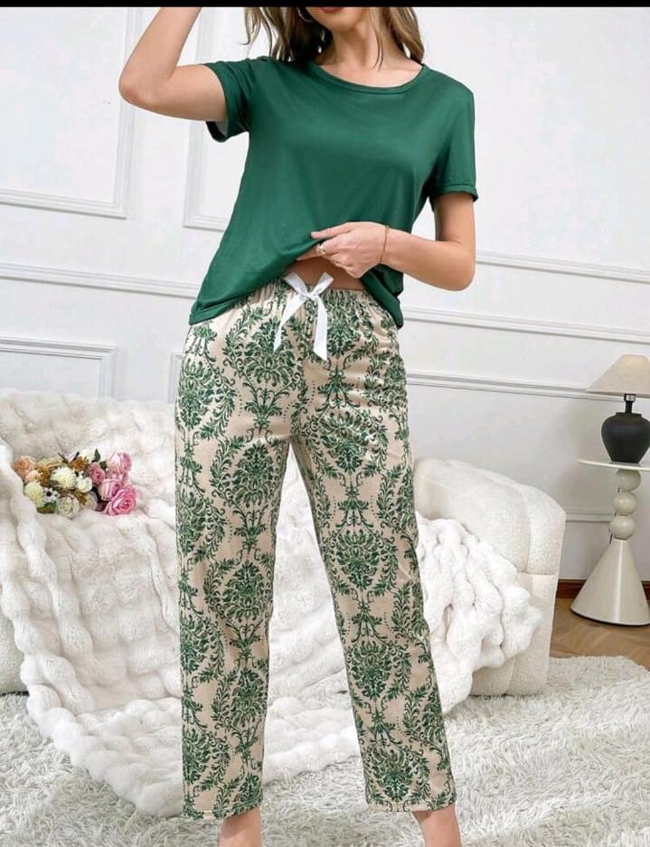 SHEIN Fast Delivery Green Top Printed Pajama Set