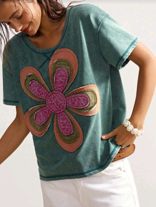 Womenâ€™s Oversized Floral Patch T-Shirt â€“ Vintage Green Casual Flower Graphic Tee