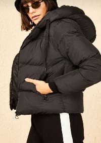 Black Hooded Puffer Jacket – Women’s Short Zip-Up Quilted Winter Coat