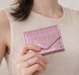 Metallic Croc Embossed Mini Wallet – Rose Pink Foldable Card Holder – Compact Coin Purse – Chic Glossy Finish