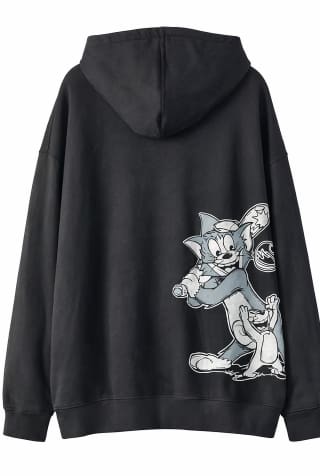 Women’s Oversized Black Cartoon Graphic Hoodie – Casual Streetwear Pullover with Front & Back Print