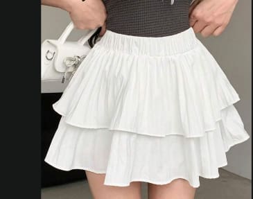Women’s White Layered Pleated Mini Skirt