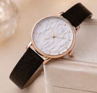 Women’s Casual Quartz Watch – Matte Engraved Dial – Rose Gold Case – Multi-Color Strap