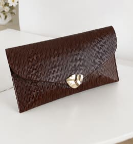 SHEIN Women’s Brown Textured Envelope Clutch Bag – Elegant Handheld Purse, SHEIN Fast Delivery in 5 Days