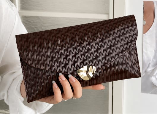 SHEIN Women’s Brown Textured Envelope Clutch Bag – Elegant Handheld Purse, SHEIN Fast Delivery in 5 Days