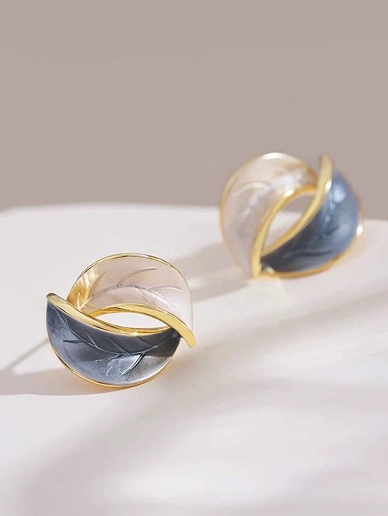 Gold Tone Leaf Design Stud Earrings – Blue and White Enamel Round Earrings – Elegant Women Fashion Jewelry